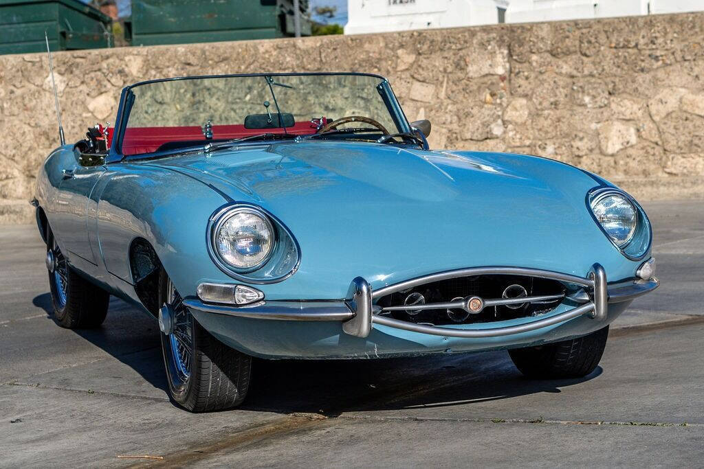 Jaguar-E-Type-Cabriolet-1968-9