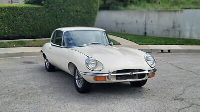 Jaguar-E-Type-Coupe-1969-2