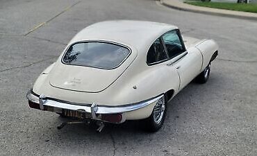 Jaguar-E-Type-Coupe-1969-6