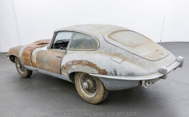 Jaguar-E-Type-Fixed-Head-Coupe-1970-4