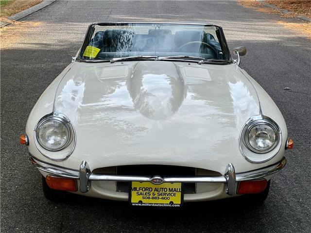 Jaguar-E-Type-Roadster-1971-1