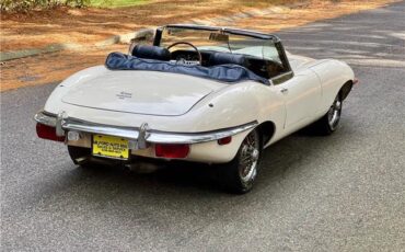 Jaguar-E-Type-Roadster-1971-12