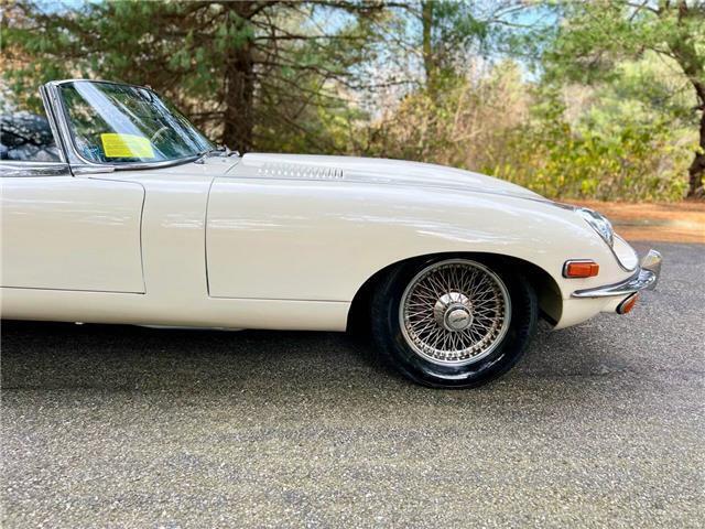 Jaguar-E-Type-Roadster-1971-15