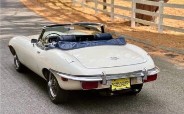 Jaguar-E-Type-Roadster-1971-9