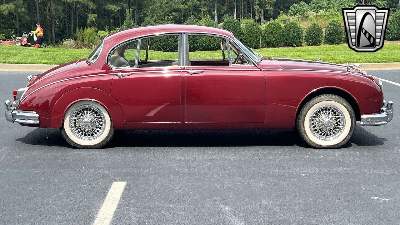 Jaguar-MK-II-1960-5