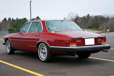 Jaguar-XJ-Berline-1987-5