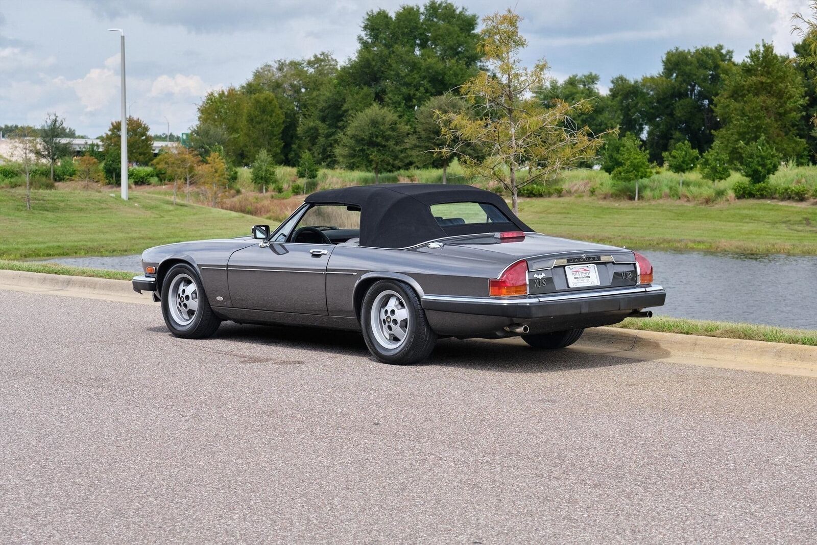 Jaguar-XJ-Cabriolet-1988-11