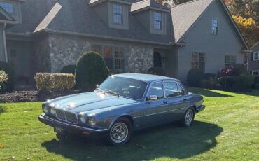 Jaguar-XJ6-1987-12