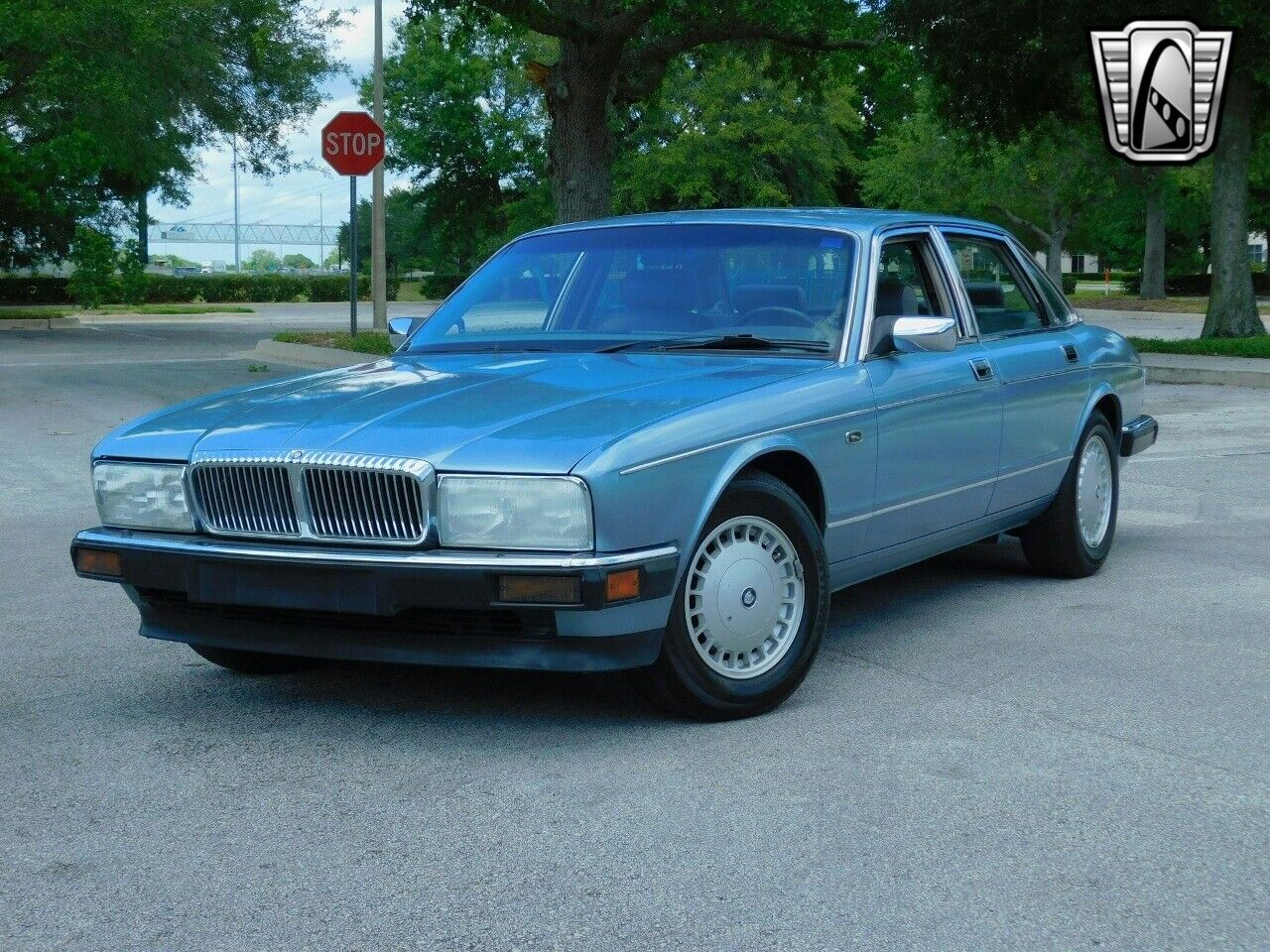 Jaguar-XJ6-1991-3