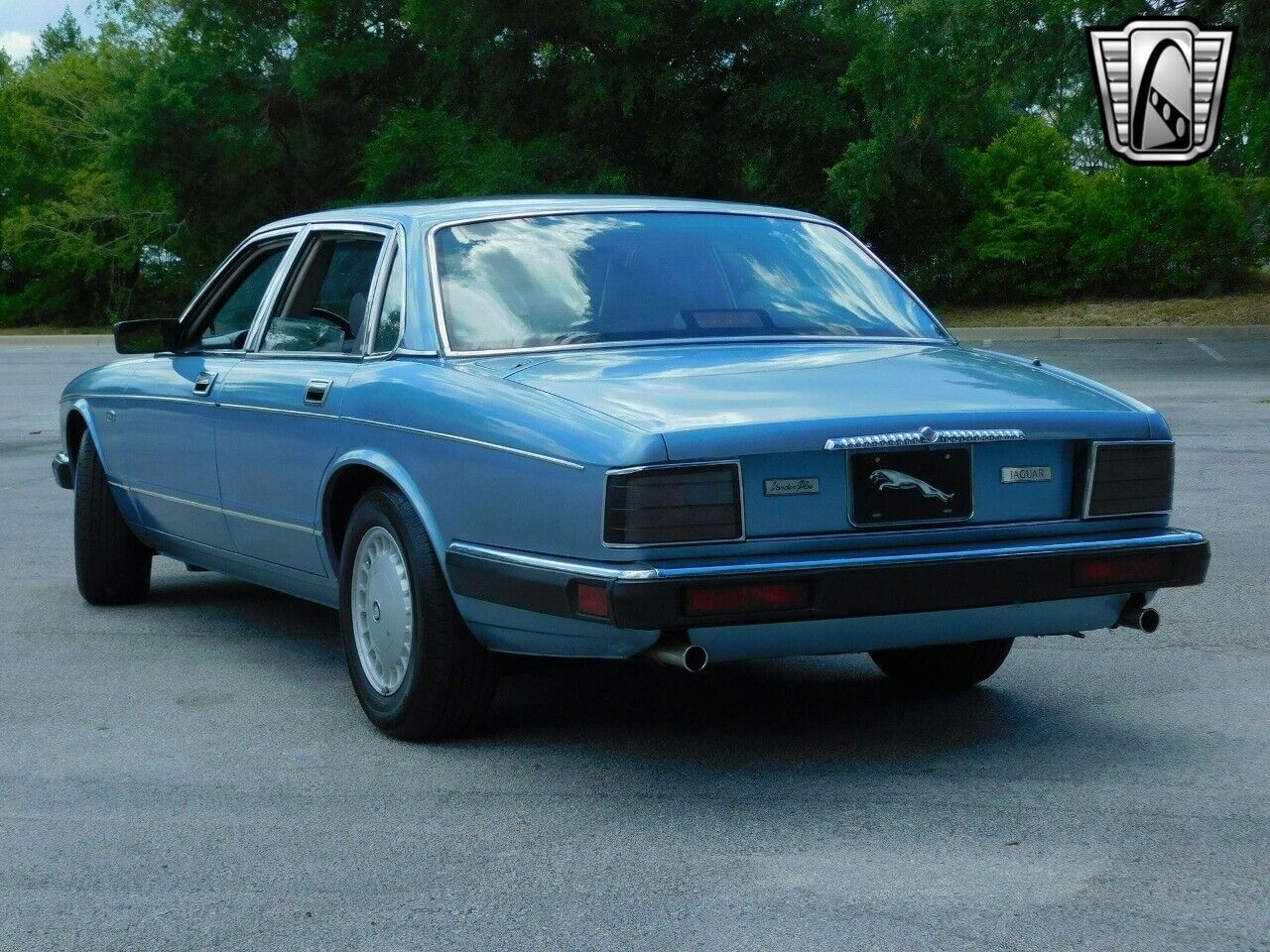 Jaguar-XJ6-1991-5