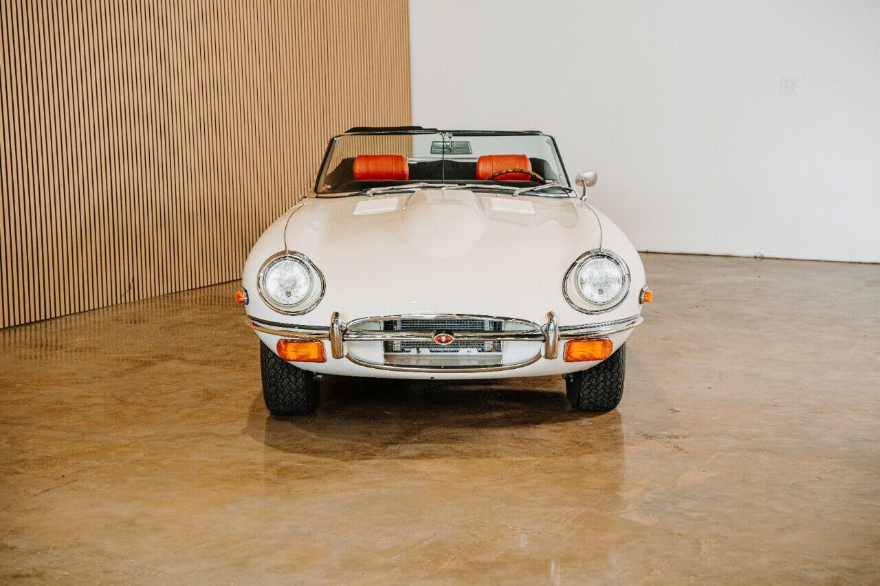 Jaguar-XK-1971-2