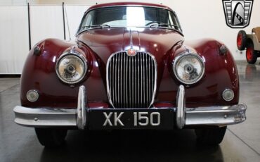 Jaguar-XK-Coupe-1961-11