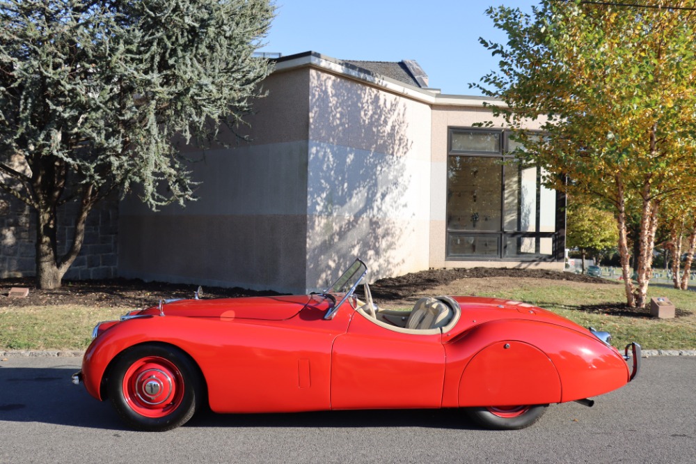 Jaguar-XK120-Roadster-1952-3