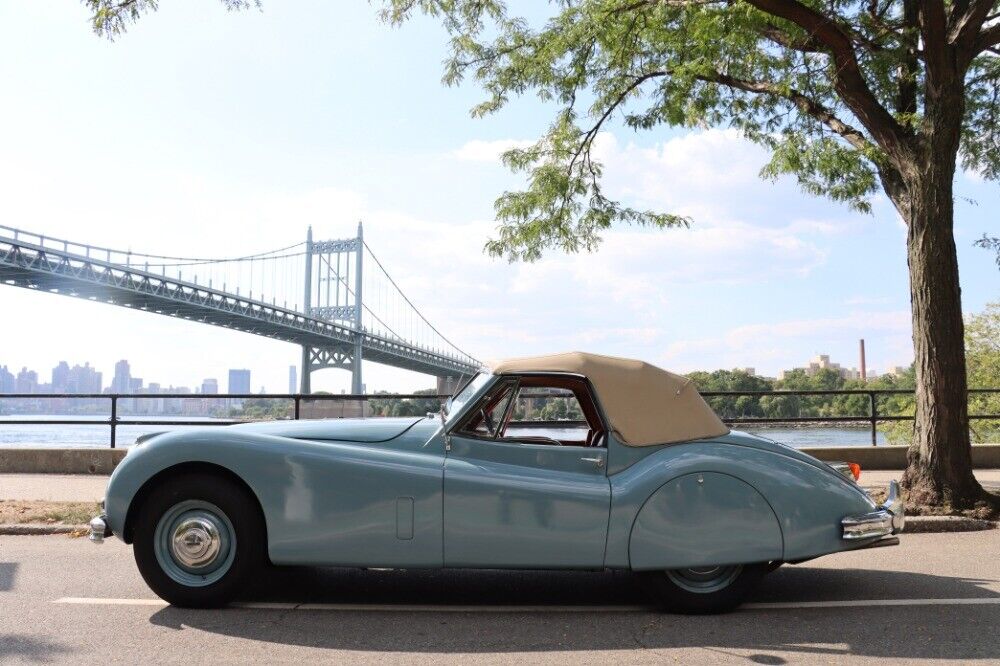 Jaguar-XK140-DHC-1956-1