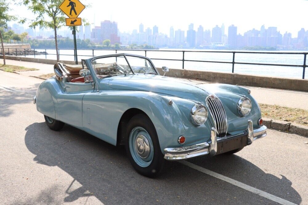 Jaguar-XK140-DHC-1956-3