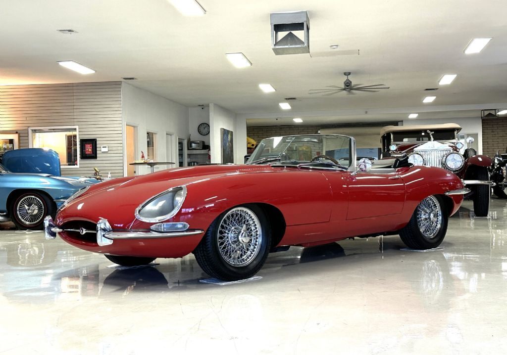 Jaguar-XKE-E-Type-Cabriolet-1962-10