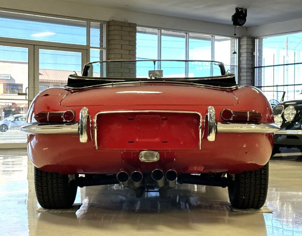 Jaguar-XKE-E-Type-Cabriolet-1962-16