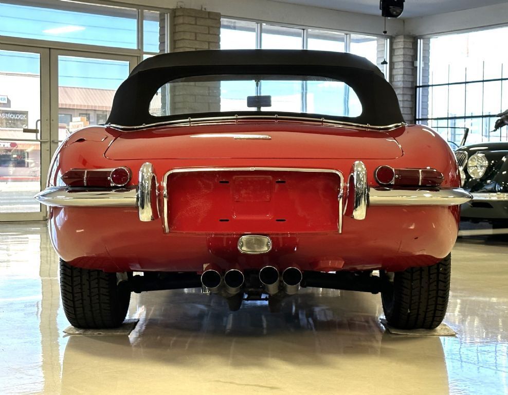 Jaguar-XKE-E-Type-Cabriolet-1962-31