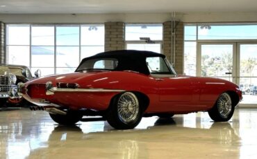 Jaguar-XKE-E-Type-Cabriolet-1962-35