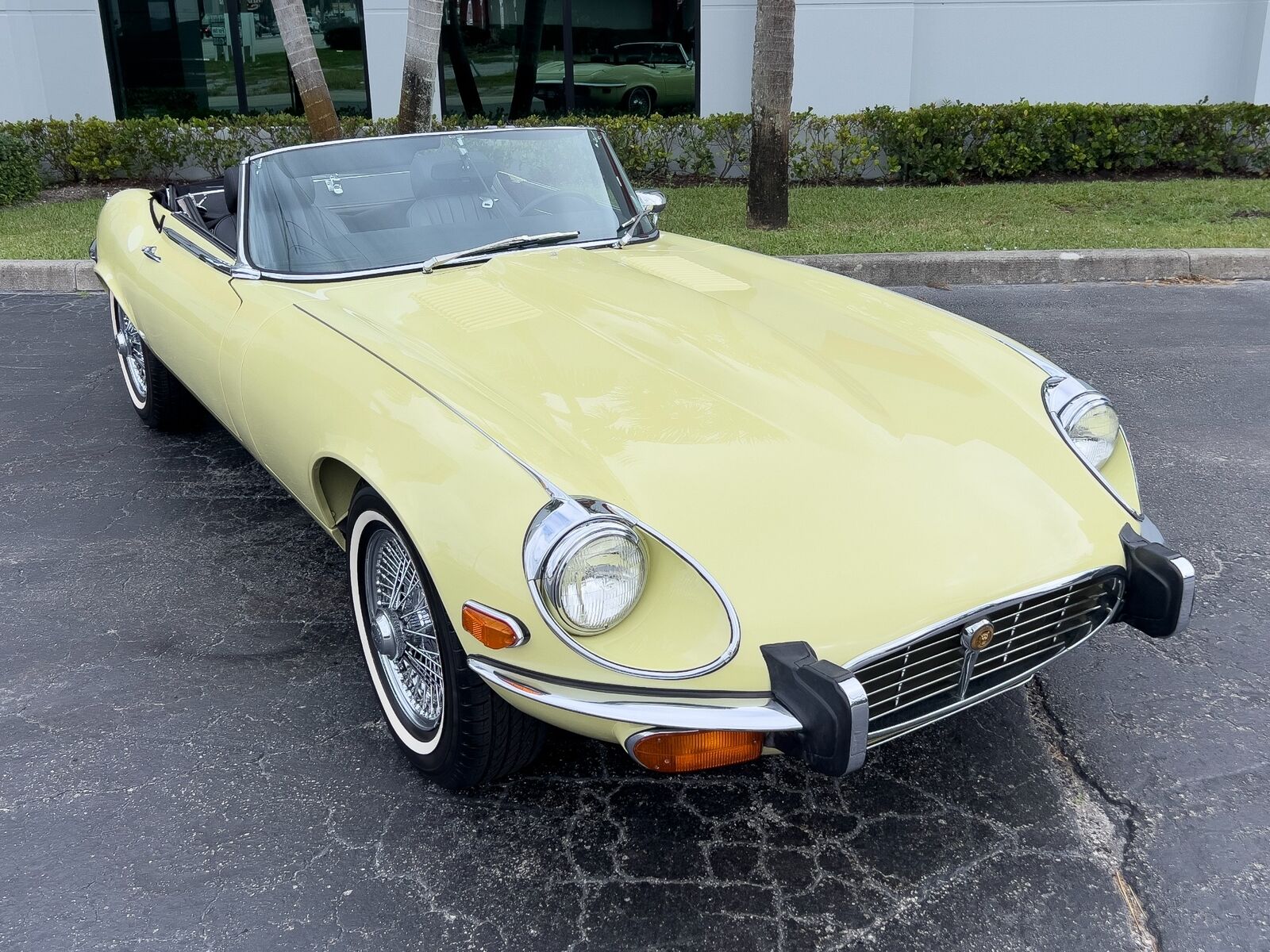 Jaguar-XKE-Roadster-1973-32