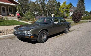 Jaguar-Xj6-1988