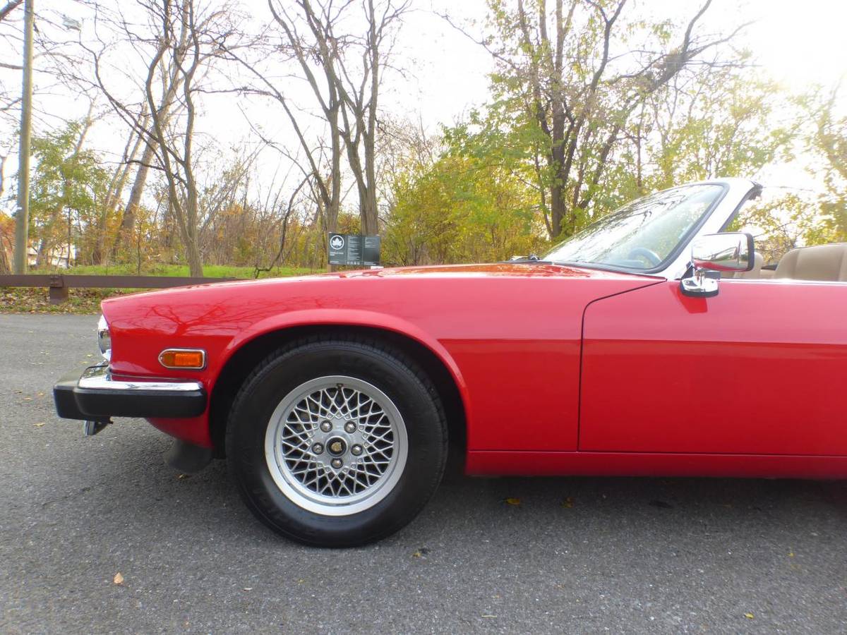 Jaguar-Xjs-convertible-1989-10