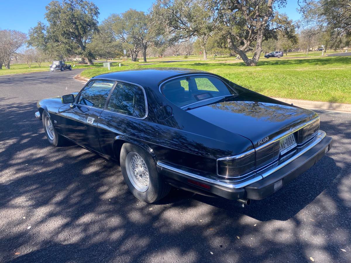 Jaguar-Xjs-coupe-1993-2