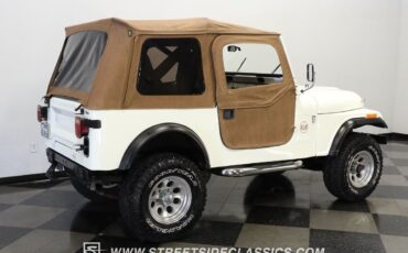 Jeep-CJ-1977-11