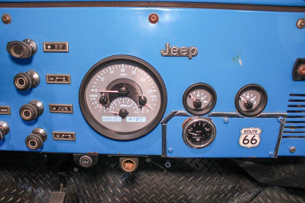 Jeep-CJ-1978-11