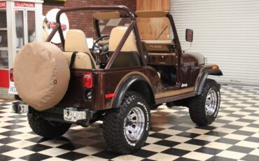 Jeep-CJ-1980-11