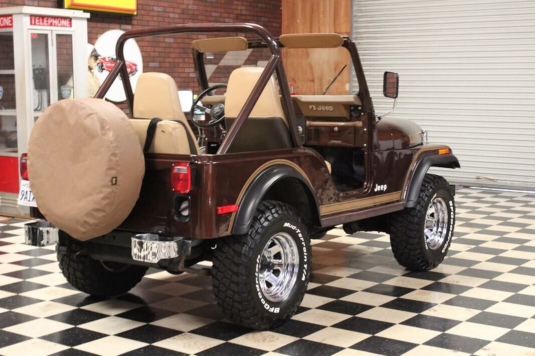 Jeep-CJ-1980-11