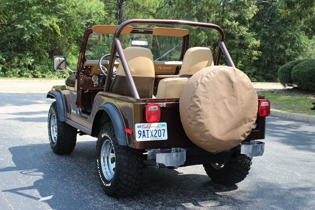 Jeep-CJ-1980-3