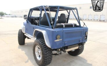 Jeep-CJ-1980-3