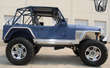 Jeep-CJ-1980-37