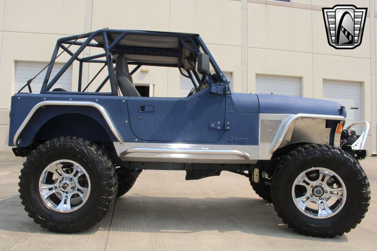 Jeep-CJ-1980-37