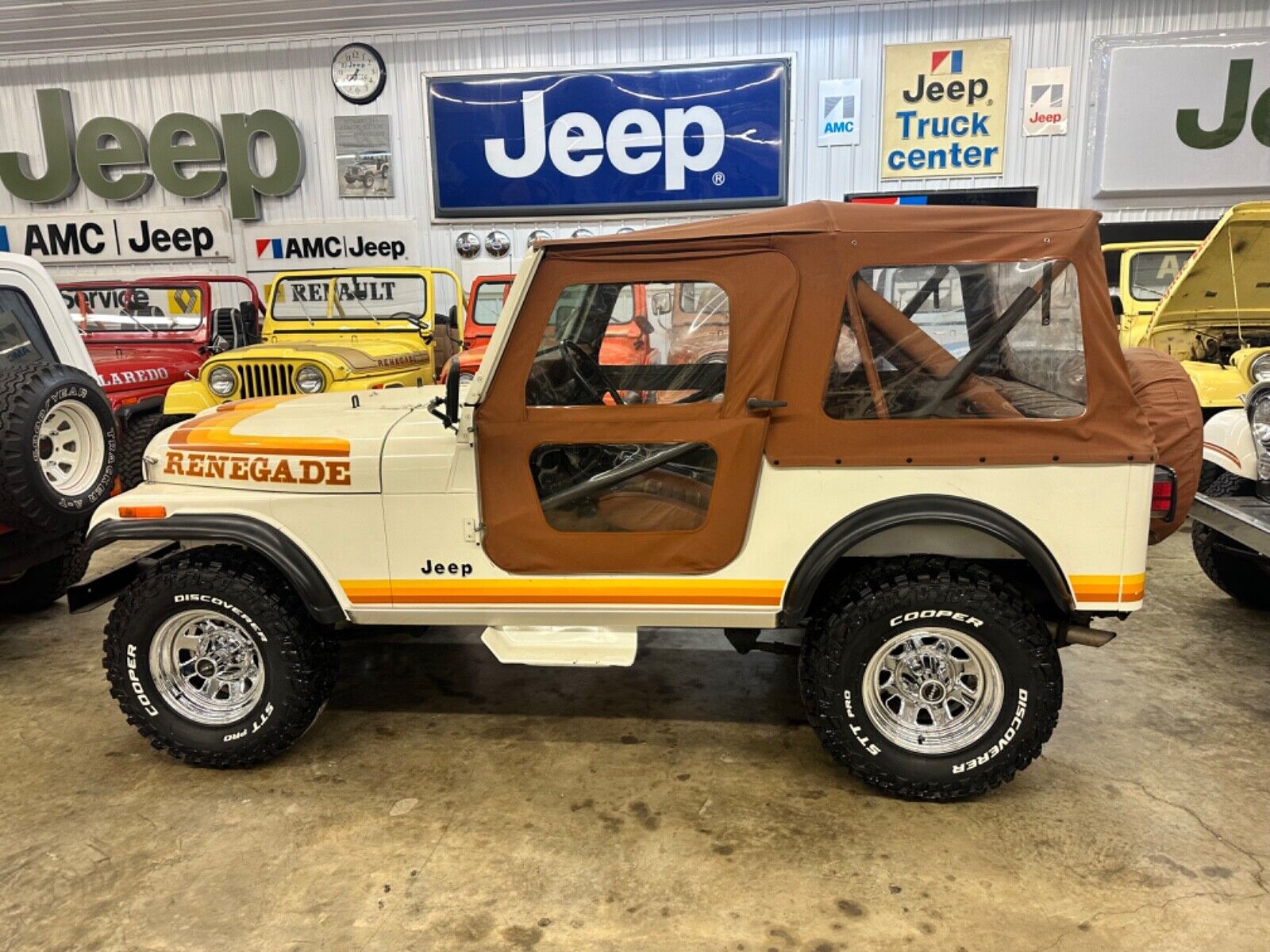 Jeep-CJ-1982-8