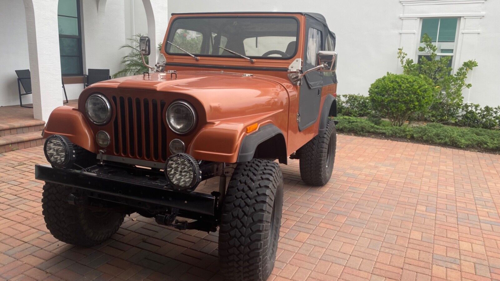 Jeep-CJ-Cabriolet-1978-1