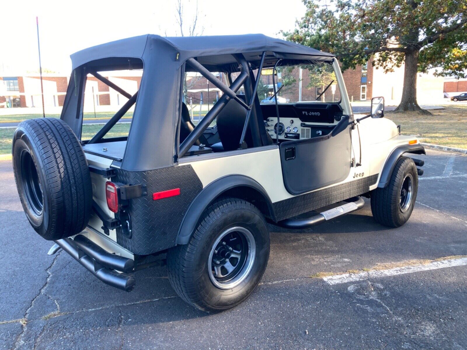 Jeep-CJ-Cabriolet-1979-6