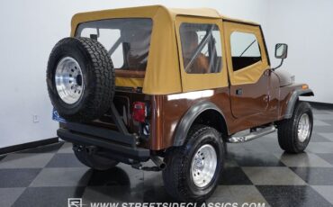 Jeep-CJ-Coupe-1980-10