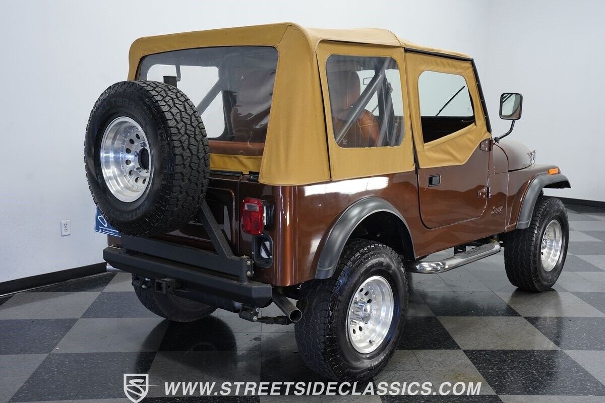 Jeep-CJ-Coupe-1980-10