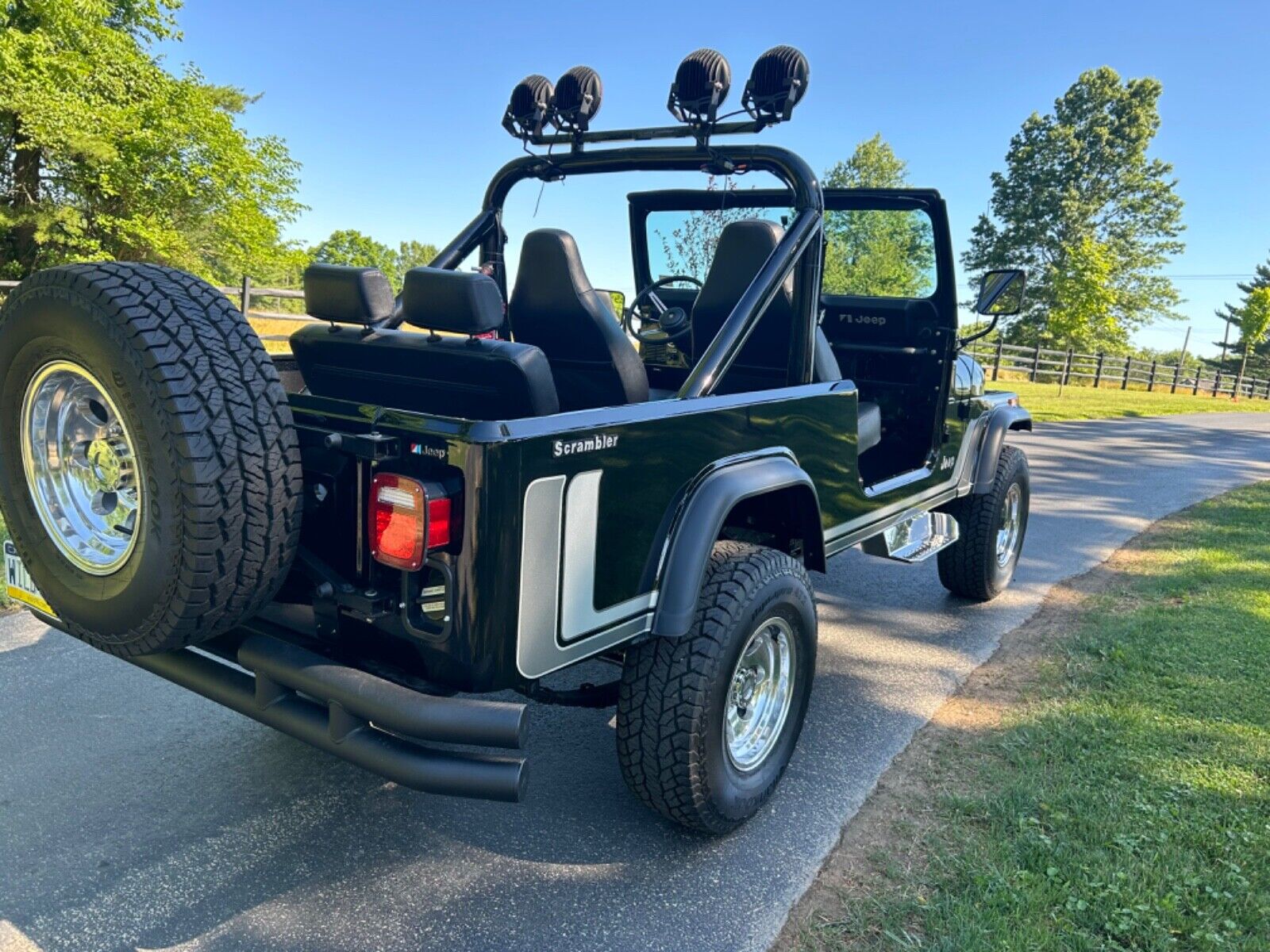 Jeep-CJ-SUV-1982-26