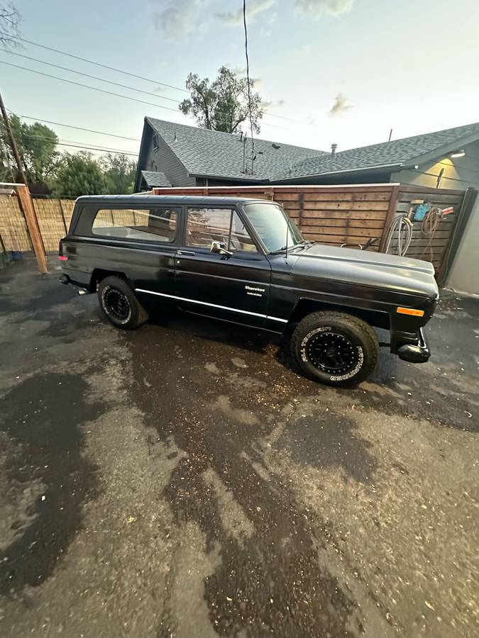 Jeep-Cherokee-1975-16