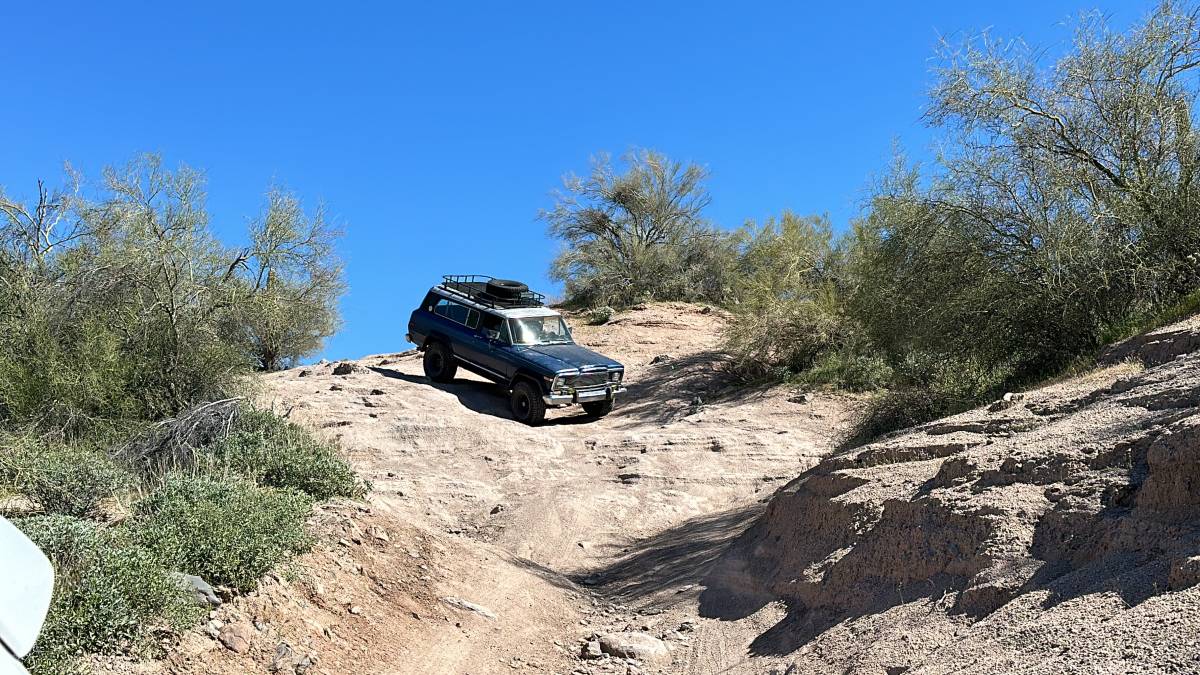 Jeep-Cherokee-chief-1979