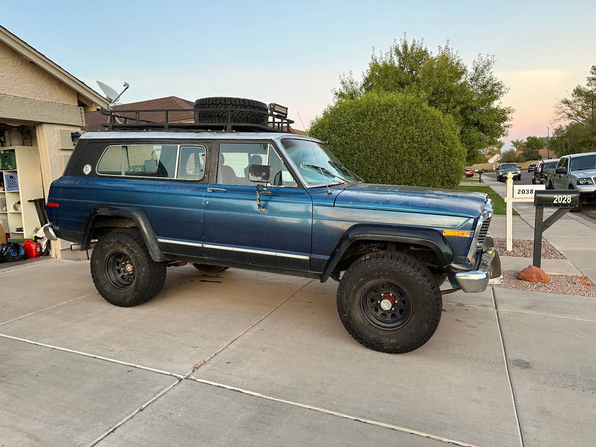 Jeep-Cherokee-chief-1979-2