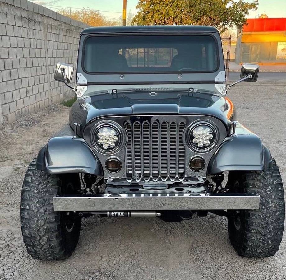 Jeep-Cj-7-1981-4