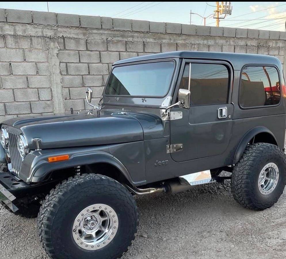 Jeep-Cj-7-1981-6