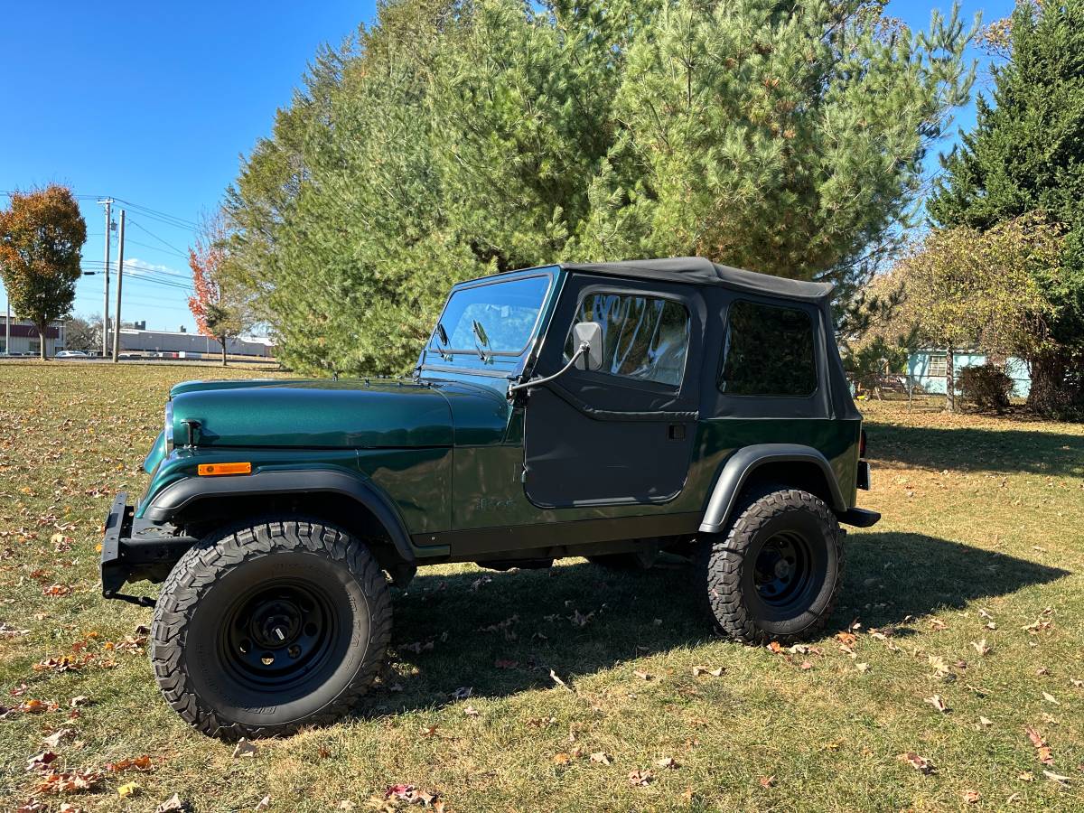 Jeep-Cj-7-1983-1