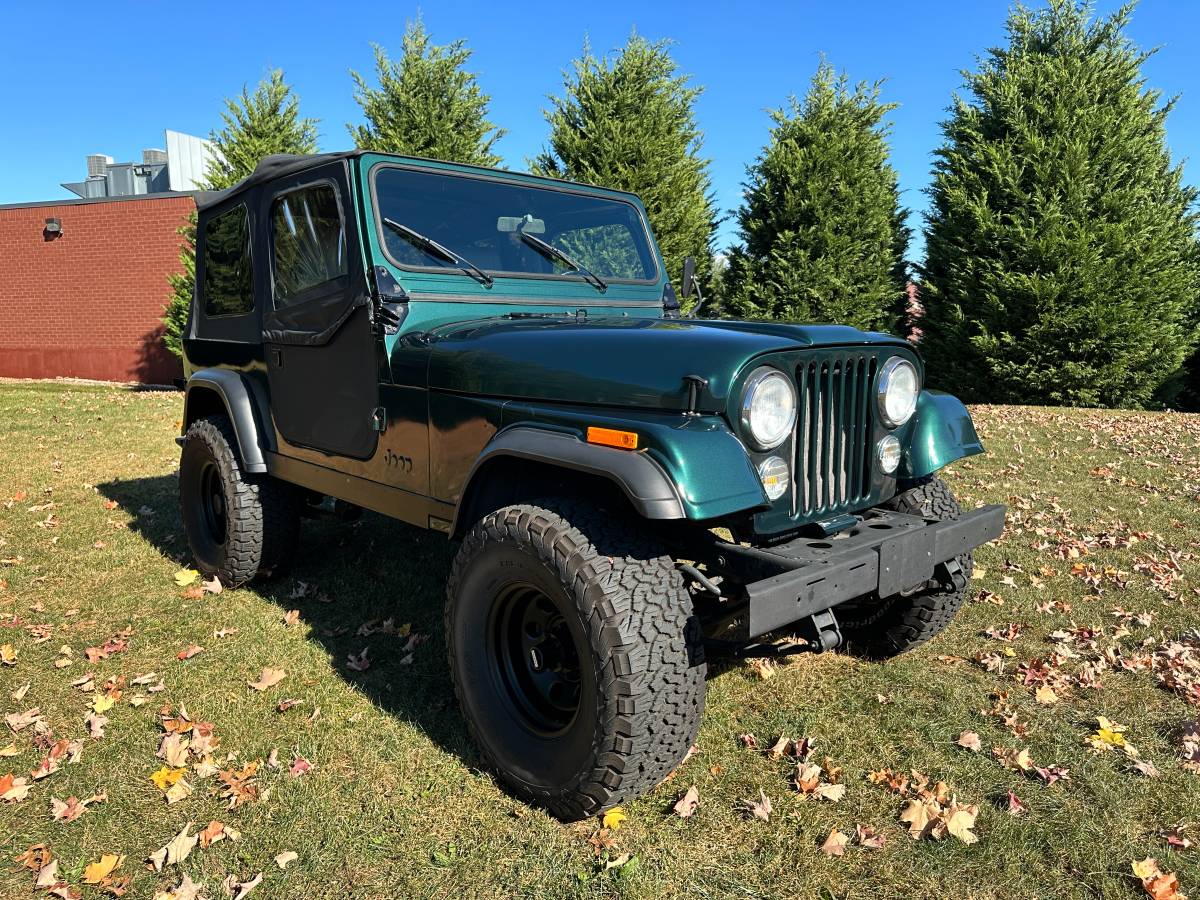 Jeep-Cj-7-1983-10