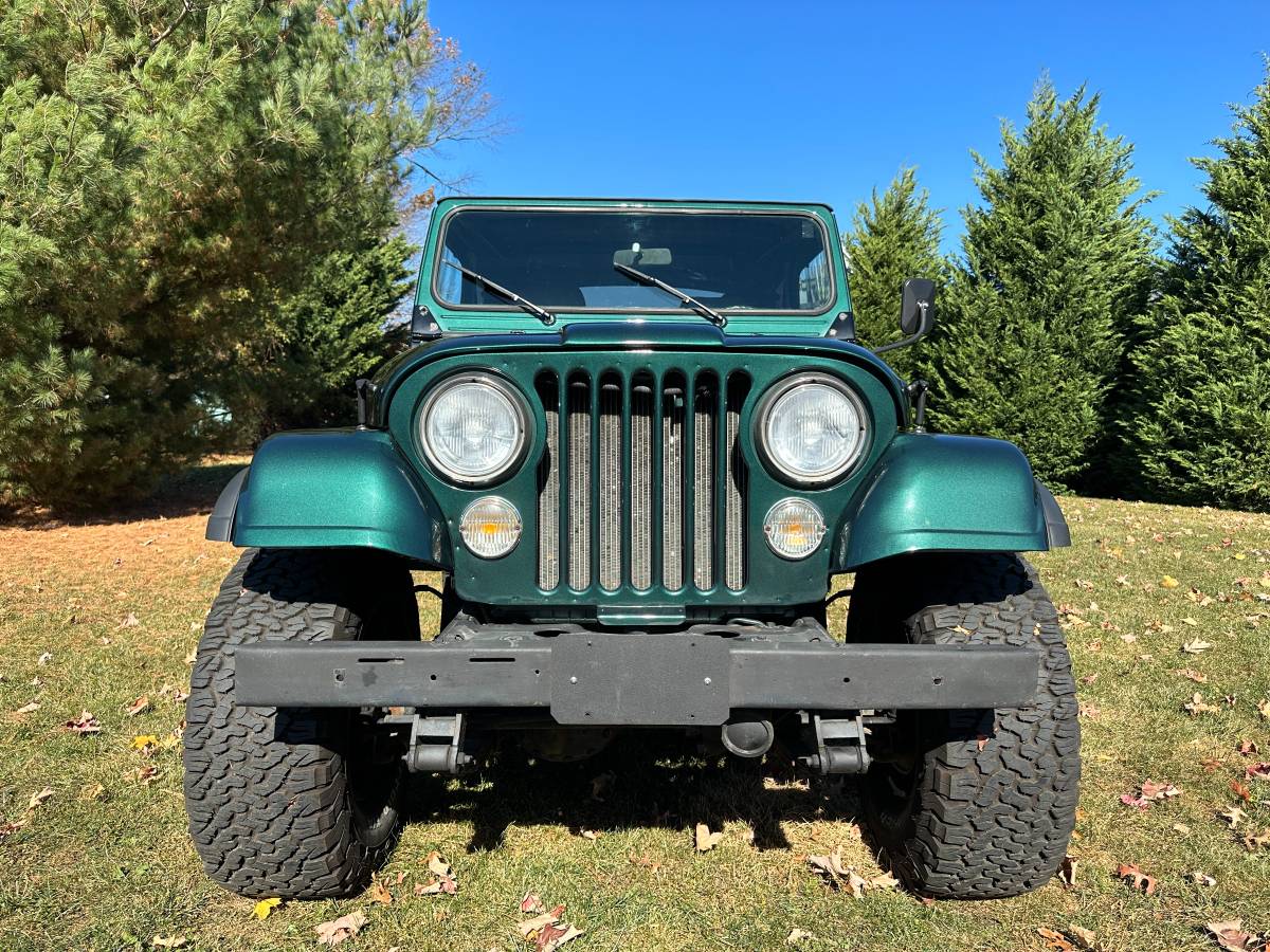 Jeep-Cj-7-1983-11