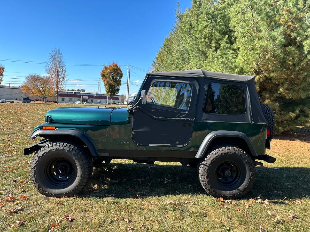 Jeep-Cj-7-1983-2